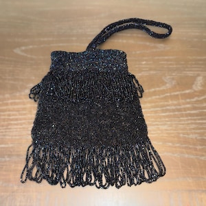 Antique Beaded Flapper Purse, Antique Iridescent Black Beaded Purse, Opera Bag, Beaded Flapper Purse, 1900 Fringe Purse, Beaded 6 1/4&quot; wide