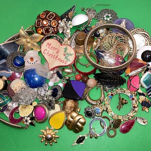 Vintage Craft Pieces, Tie Tacks, Western Hat, Lucky Horse Shoes, Christmas Pins, Bulk Jewelry Craft Lot, Earrings, Repair Craft Lot Jewelry