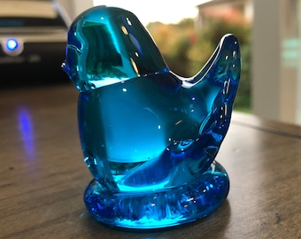 Little Turquoise Glass Bluebird, Bluebird of Happiness, Blue Bird Paperweight, Colored Glass Bird, Turquoise Glass Bird, Leo Ward 1989