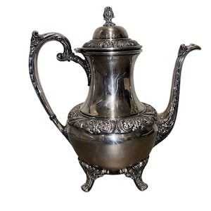 Vintage Rogers Silver Plated Coffee Pot, 1847 Rogers Lidded Coffee Pot, Vintage 9401 Heritage Tall Tea Pot, Rogers Footed Coffee, Excellent