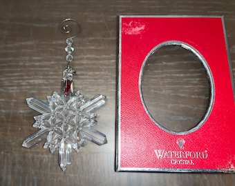 Waterford 2004 Schneekristallverzierung, Waterford 2004 Verzierung Schneestern, Waterford 128593, 2004 Schneeflockenvergrößerer und Etikett, neu in der Box, Mint