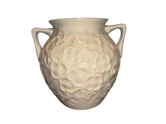  WORCESTER DOGWOOD FLOWER VACE！ Vintage Lenox Dogwood Vase, Lenox Embossed Dogwood Blossom Vase