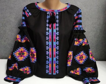 Geometrical pattern blouse Boho puff sleeves shirt Black blouse with indian motifs