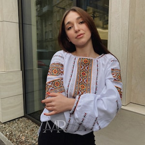 White embroidered blouse with geometric ornament Ukrainian vyshyvanka shirt for women Ethnic peasant shirt on homespun cotton