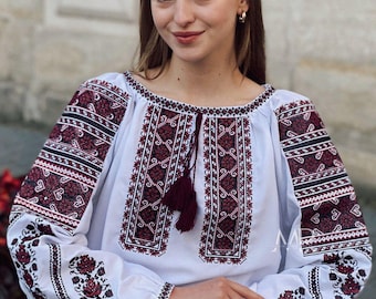 Traditional Embroidered Vyshyvanka Blouse, Embroidery Homespun Cloth Shirt, Folk Ukrainian Vyshyvanka for Women, Gift for Mother Day