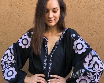 トップス 1920's antique Rumania embroidery tunic トップス 1920's antique Rumania embroidery tunic 1920's antique