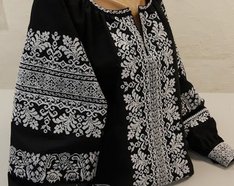 Vyshyvanka blouse with flower design Gorgeous boho shirt Ukrainian traditional flower embroidery top
