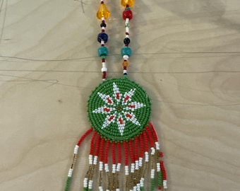 Collar navajo con medallón de cuentas de nativos americanos vintage