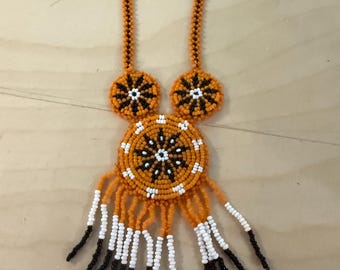 Collar navajo con medallón de cuentas de nativos americanos vintage