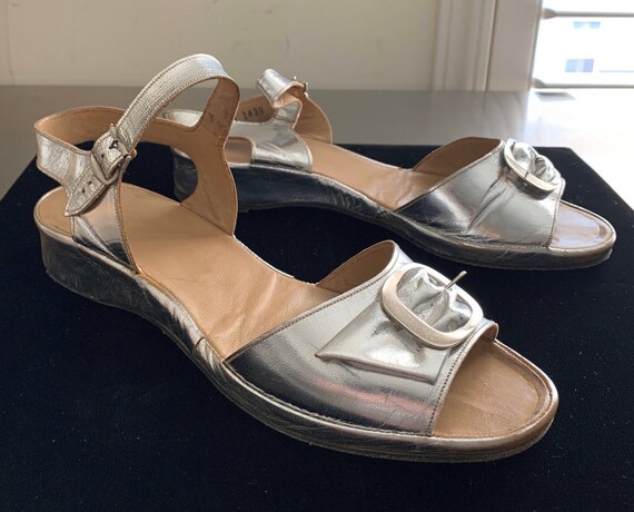 Amazing Vintage 40s Silver Leather Sandals 8.5M - image 3