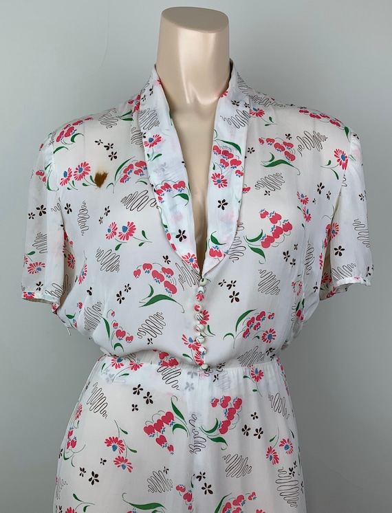 Vintage 40s Floral Rayon Dress Novelty Print Dress