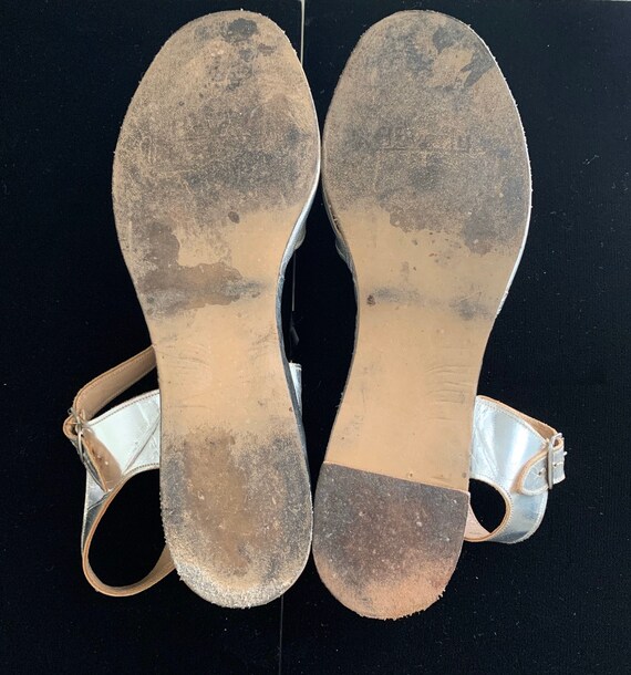 Amazing Vintage 40s Silver Leather Sandals 8.5M - image 9