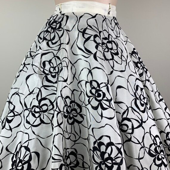 Vintage 50s Taffeta Flocked Circle Skirt