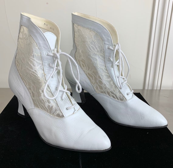 Vintage 80s White Leather Lace Boots Victorian Bri