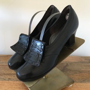 Vintage 30s Womens Black Leather Life Stride Heels Size 6 1/2