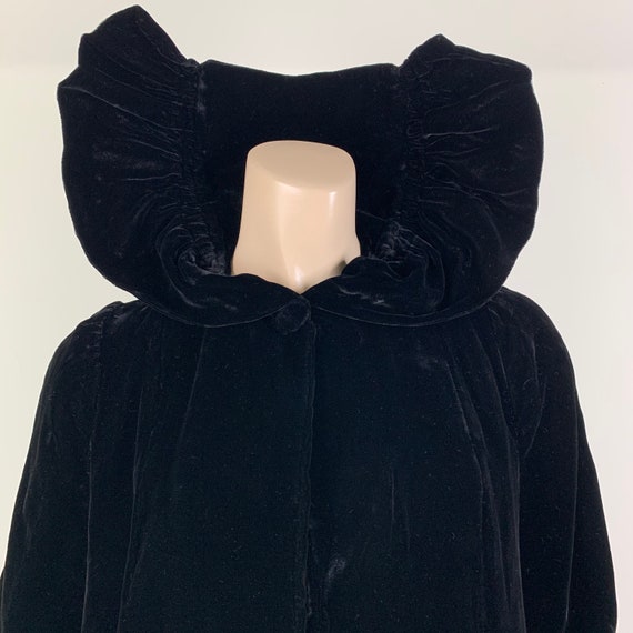 Vintage 30s Black Silk Velvet Coat