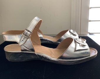 Amazing Vintage 40s Silver Leather Sandals 8.5M