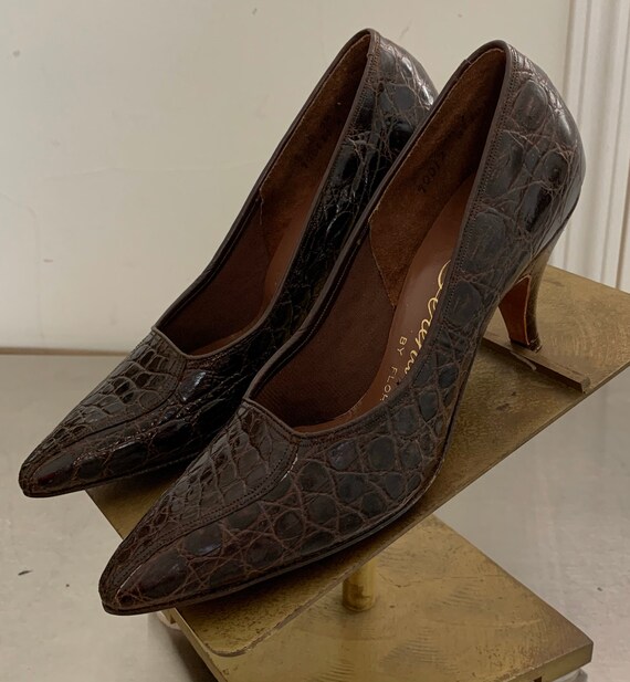 Vintage 60s Brown Crocodile Leather Heels Size 5 - image 2