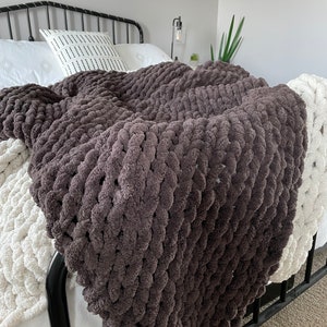 The Knit ~Super Soft~ Cozy Chenille Blanket