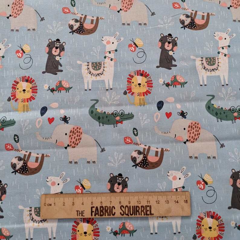 Wild About You from Fabric Editions Children/'s Animal Fabric Fat Quarters and by the Metre