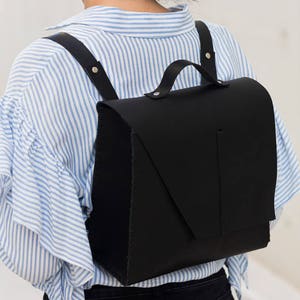 Sac à dos en cuir noir/sac à dos en cuir fait main noir/sac à dos pour femme/sac à dos minimal