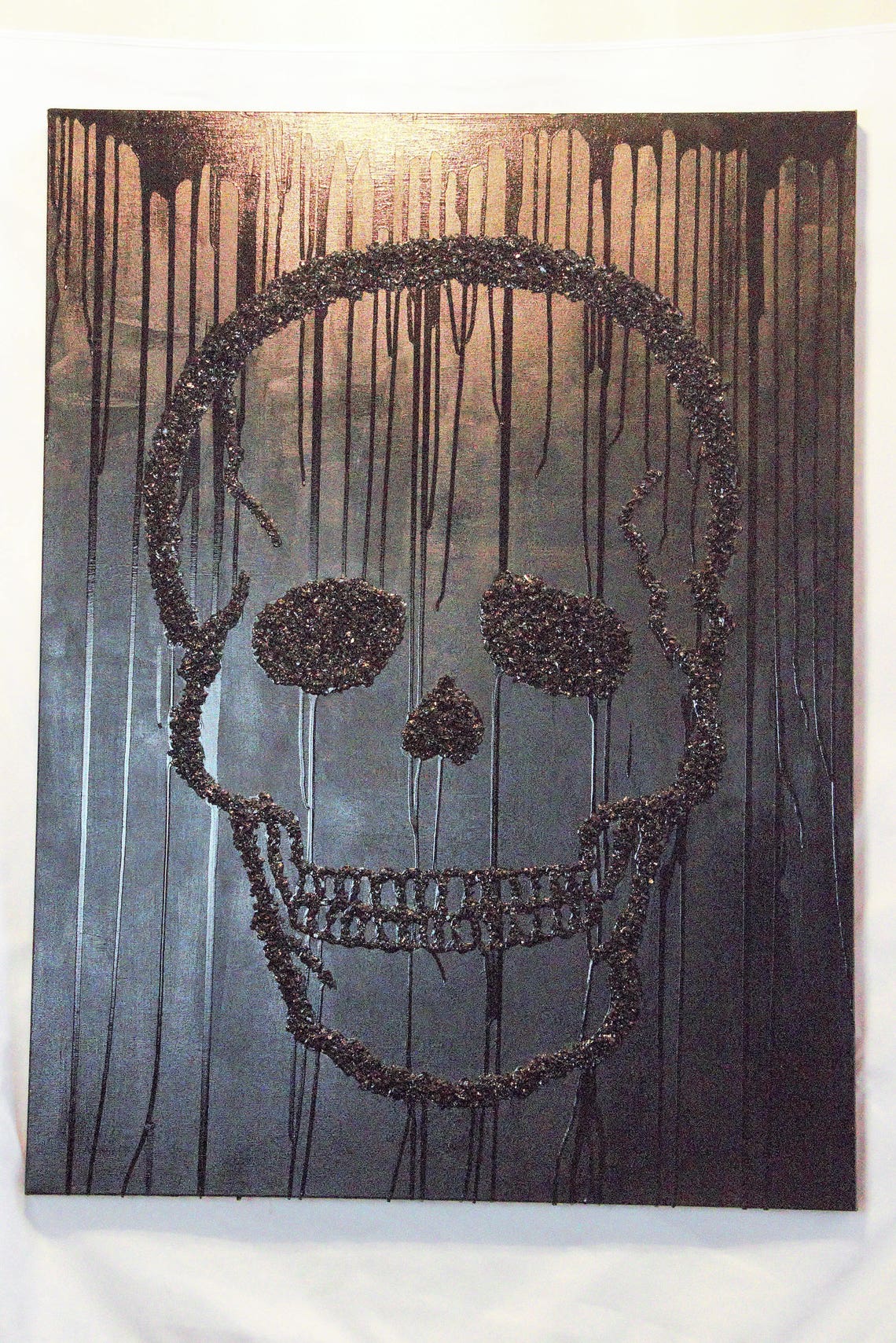 Black Crushed Glass Skull lon Black Background Dripping - Etsy Italia