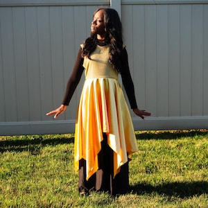 green emerald velvet dress Amazon.com: Metallic Cross Priase Dance Dresses for Women Praise Loose Fit  Full Length Long Sleeve Dance Dress Color Block Liturgical Lyrical Dancewear  Church Worship Robe Gown Dress Costume Black XS : Clothing,