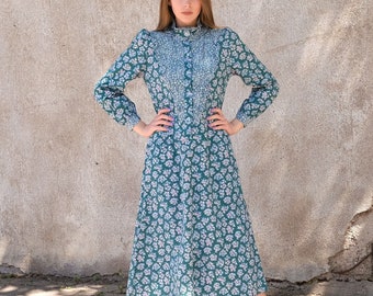 Vintage 70s Boho Dress, Peasant Dress, Long Sleeve Floral Print Midi Dress Ruffle Collar Cotton Prairie Dress Western Green Retro Cut Sz S M