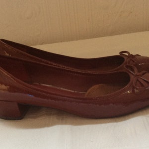 60&#39;s style Coach red patent leather pumps, size 9.5 U.S.