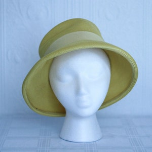 50's 60's yellow straw hat image 1