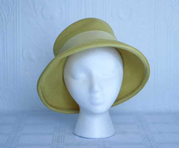 50's 60's yellow straw hat - image 1