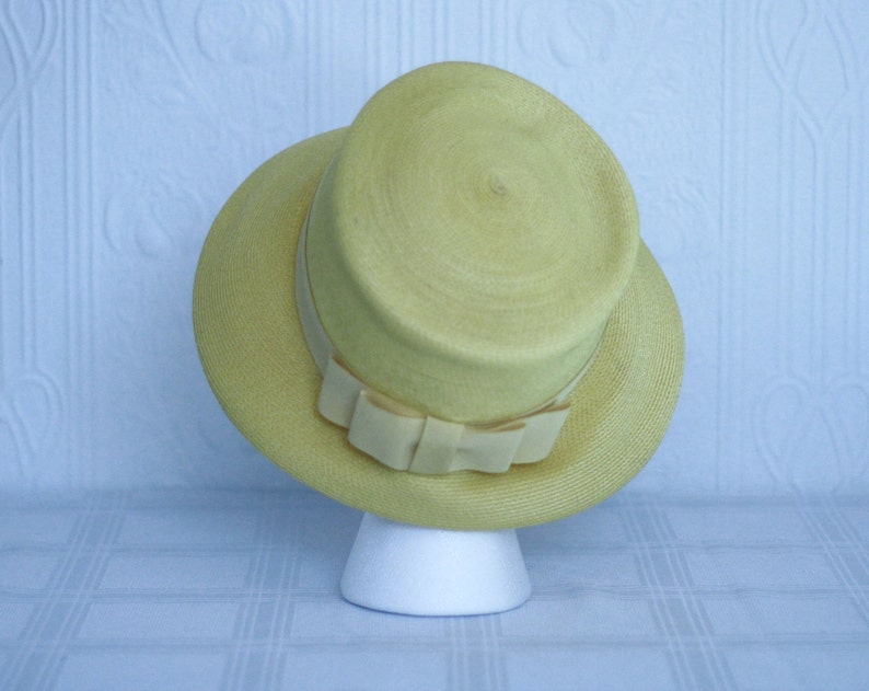 50's 60's yellow straw hat image 3