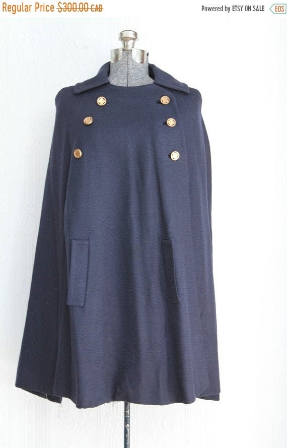Fall sale - Art Deco 20's 30's wool cape