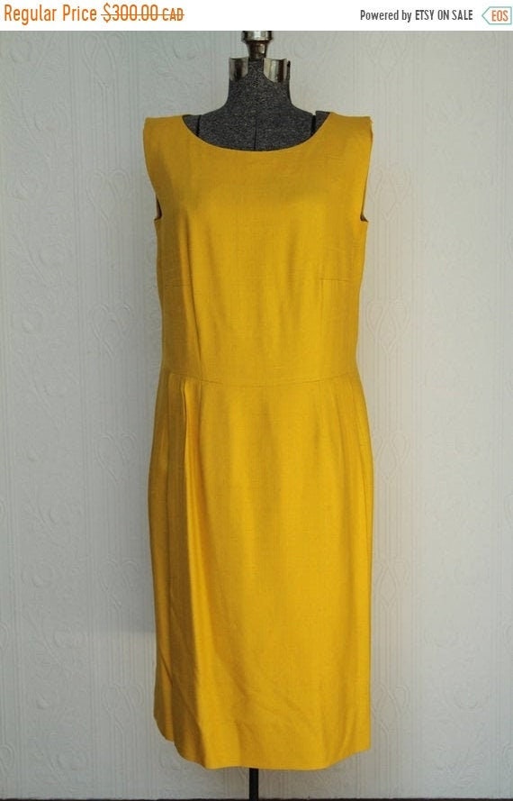 Fall sale - Beautiful mustard yellow 60's or 70's