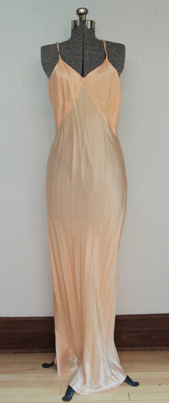 30's 40's Night slip - peach skin - size medium