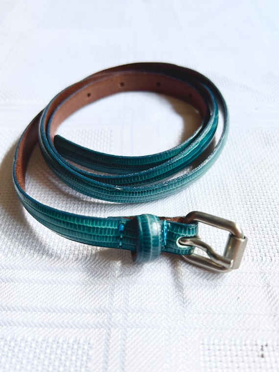Club Monaco Thin Blue Snake Skin Belt - Vintage Early 2000  display picture 1
