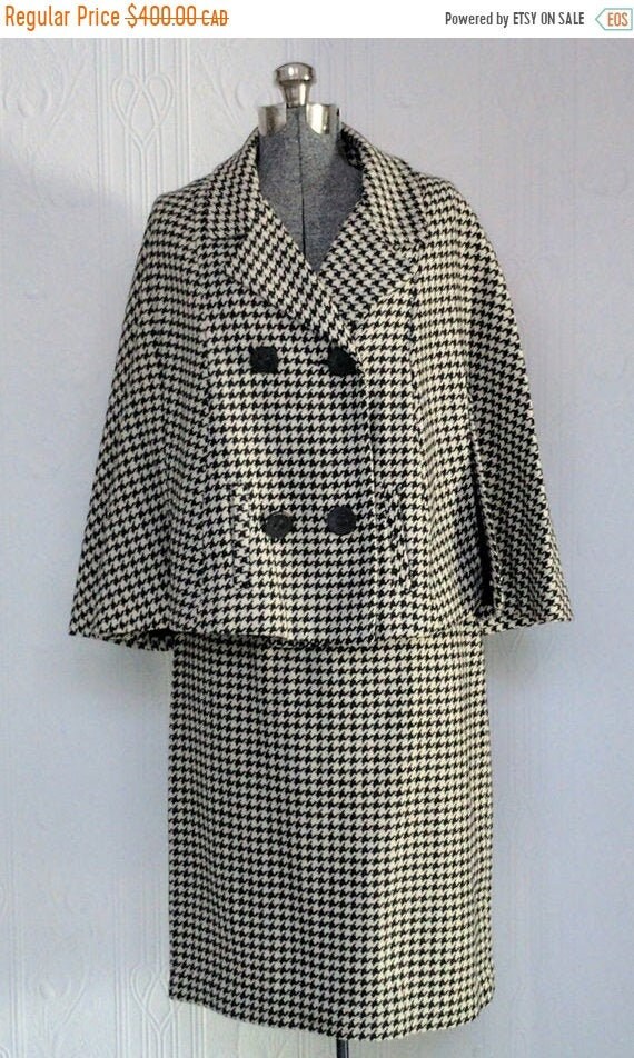 Fall sale - 60's Houndstooth cape suit small/mediu