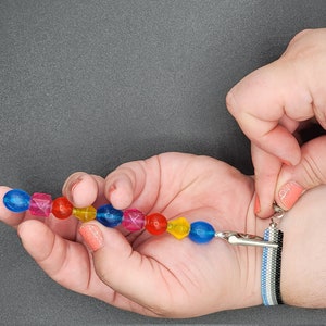 Bracelet Helper, Beaded Bracelet Helper, Easy Tool for Wearing Bracelets, Handmade Bracelet Helping Tool, One Handed Bracelet Attachment
