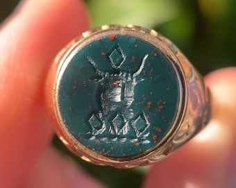 Rare Antique c. 1800s Victorian 15k Solid Yellow Gold Bull Taurus Carved Bloodstone Family Crest Signet Ring Astrology Zodiac - Size 10.5