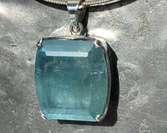 AQUAMARINE Birthstone Crystal Pendant - Healing Crystals and Stones, Crystal Jewelry