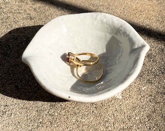 Peach Tiny Glossy Ceramic Jewelry Dish | Jewelry Holder | Trinket Dish | Ring Dish Holder | Ceramic Ring Dish Holder |Japanese Ring Dish