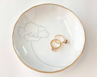 Flower Ring Dish Holder | Jewelry Holder | Trinket Dish | Key Dish | Catchall Tray | Plant Tray | Minimalistic Ceramic Tray |Crystal Display