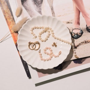Minimalistic Ceramic Deep Ring Dish | Simple Dish Tray | Rustic Ring Holder | Jewelry Holder | Flower Trinket Dish Holder | Boho Ring Dish