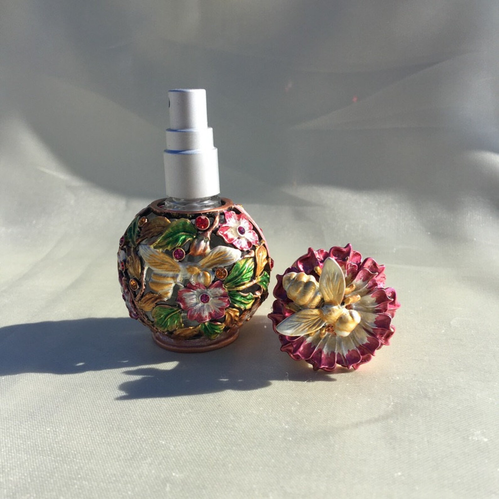 Vintage Bee Perfume Bottle Decor Perfume Bottles Vintage Etsy