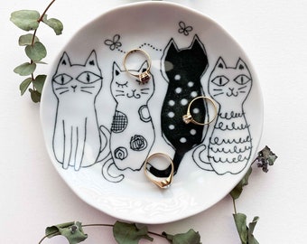 Plat d’anneau en céramique de chat drôle | Porte-bijoux | Plat de bibelot | Porte-plat en anneau | Porte-bol à anneau en céramique | Petit plat | Bol à bibelots pour chat