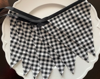 Check bunting banner, plaid bunting banner, black & white banner, pennant banner, Halloween banner, farmhouse decor, buffalo check banner