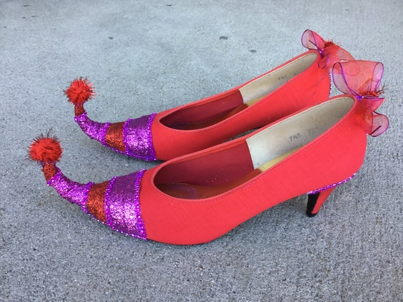 SHOE POM POM RED LARGE SHOE POM POM RED LARGE
