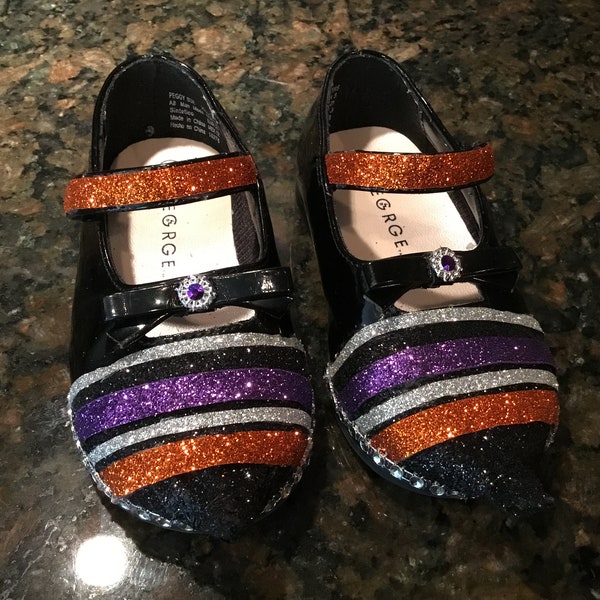 Tot girls size 5T “Bitty” patent Mary Jane witch shoes in purple orange and silver rhinestone adorable wearable keepsake for Halloween !