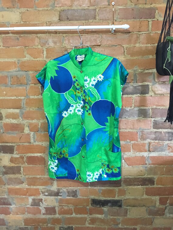 1960's Paradise Hawaii Vibrant Tunic Top