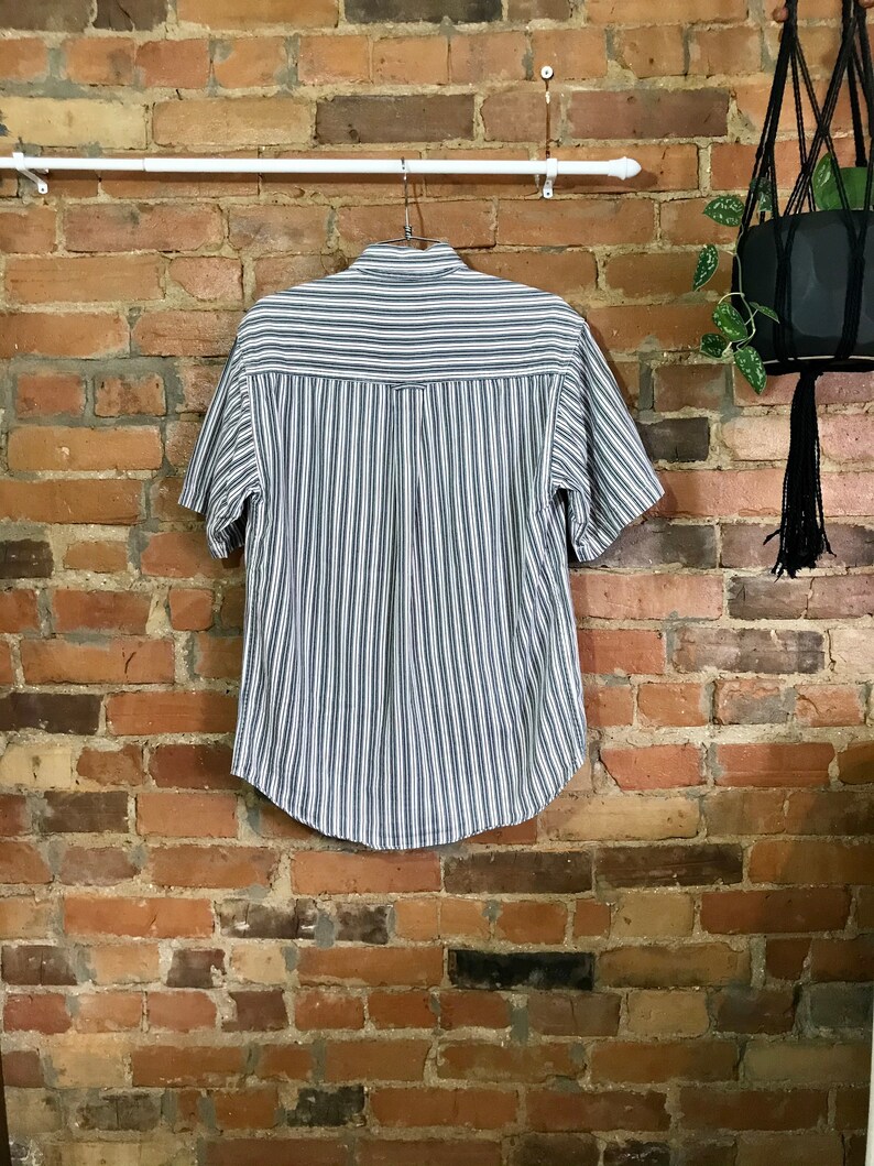 Short Sleeve Striped Button Up Shirt fits small